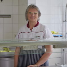 Frau Hoffmann, Küchenfee